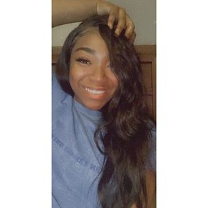 Meet your Posher, Charnea